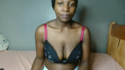 Snapshot of beverly_bay chatting on May 2026 10:22:02 PM beverly online show from May 2026 10:22:02 PM