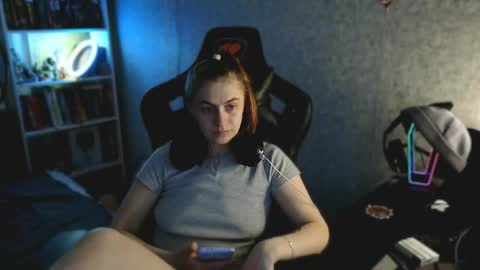 Snapshot of beverly_yay chatting on April 2026 12:46:02 AM beverly_yay online show from April 2026 12:46:02 AM