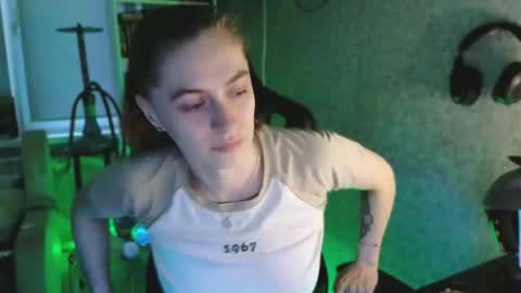 Snapshot of beverly_yay chatting on May 2026 06:47:02 PM beverly_yay online show from May 2026 06:47:02 PM