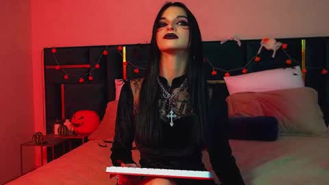 Snapshot of beverlyyork chatting on October 2025 06:20:01 PM Beverly online show from October 2025 06:20:01 PM