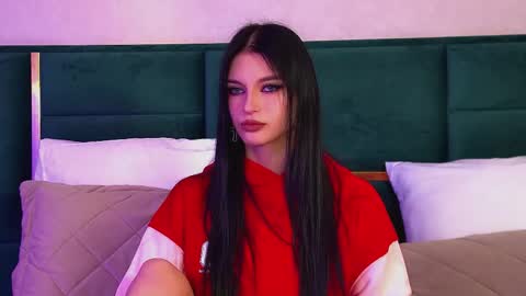 Snapshot of beverlyyork chatting on March 2026 06:25:02 AM Beverly online show from March 2026 06:25:02 AM