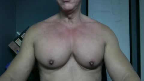 BGDKMUSCLEGUY - SELECTED BY CHATURBATE AS A TOP BROADCASTER FOR 2023 online show from November 2025 05:46:02 PM
