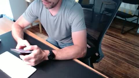Snapshot of bi_sexy_man chatting on May 2026 06:16:02 PM bi_sexy_man online show from May 2026 06:16:02 PM