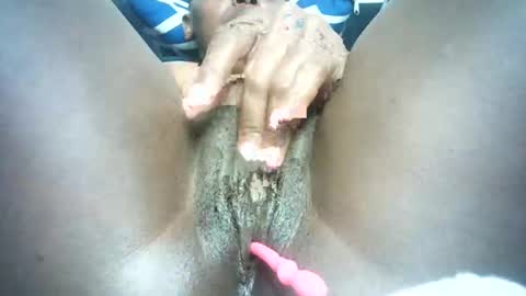 pretty online show from January 2025 03:43:01 PM