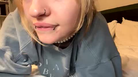 Ellie  online show from February 2026 03:29:02 AM