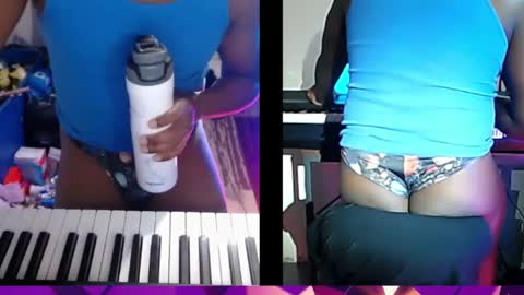 BicepsandFrot online show from December 2025 03:45:02 AM