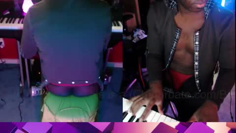 BicepsandFrot online show from January 2026 07:10:02 AM