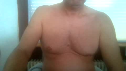 Snapshot of bieben1985 chatting on July 2026 06:05:01 AM Ben online show from July 2026 06:05:01 AM