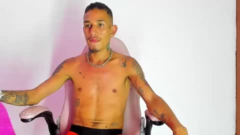 Snapshot of big_latin666 chatting on February 2025 04:42:01 AM Stiven Leon online show from February 2025 04:42:01 AM