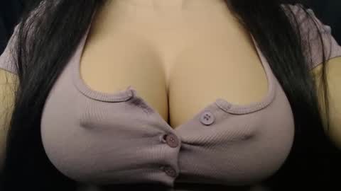 Snapshot of bigboobs_ivy chatting on September 2025 10:20:01 AM Ivy online show from September 2025 10:20:01 AM
