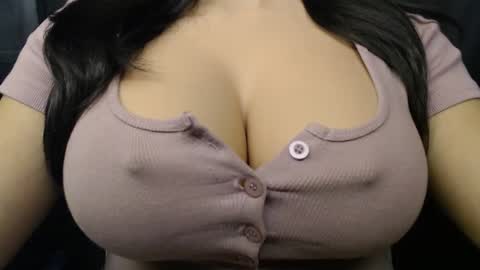 Snapshot of bigboobs_ivy chatting on October 2025 11:19:01 AM Ivy online show from October 2025 11:19:01 AM