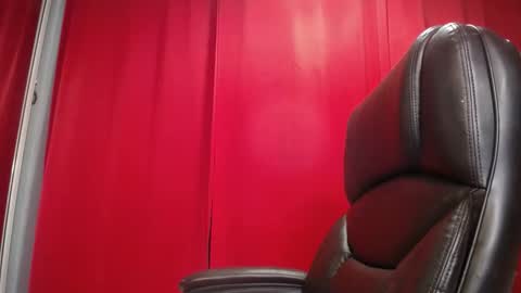 LaraFire online show from September 2025 12:32:01 PM