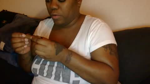 bigbootibambii online show from January 2026 02:03:01 AM