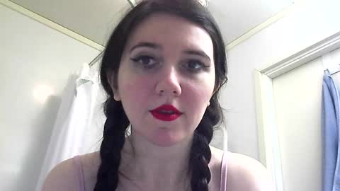 Isabella online show from February 2025 08:27:02 AM