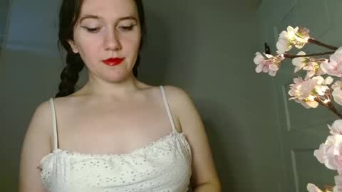 Isabella online show from December 2025 04:46:01 PM