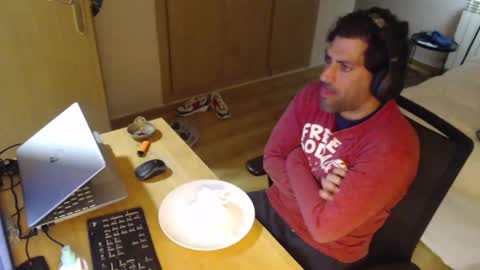 bigcok35spain online show from February 2025 09:28:01 PM