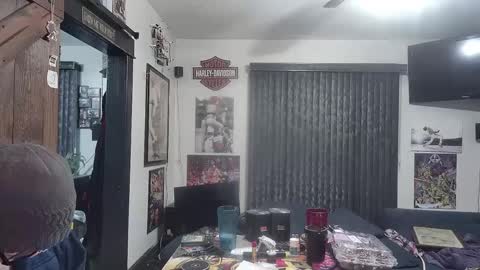 Snapshot of bigdbrillion chatting on February 2025 06:02:01 AM Darryl online show from February 2025 06:02:01 AM