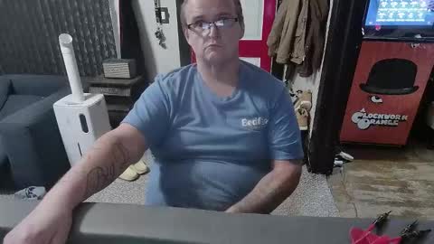 Darryl online show from October 2025 09:05:02 PM