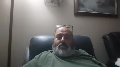 Snapshot of bigfuzzyteddybear chatting on April 2026 04:05:02 AM bigfuzzyteddybear online show from April 2026 04:05:02 AM