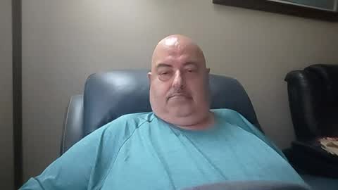 Snapshot of bigfuzzyteddybear chatting on July 2026 05:15:02 PM bigfuzzyteddybear online show from July 2026 05:15:02 PM