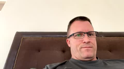 Snapshot of bigger22332233 chatting on February 2025 08:13:01 PM bigger22332233 online show from February 2025 08:13:01 PM