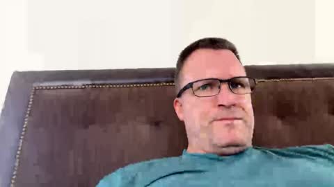 Snapshot of bigger22332233 chatting on February 2025 04:58:01 PM bigger22332233 online show from February 2025 04:58:01 PM