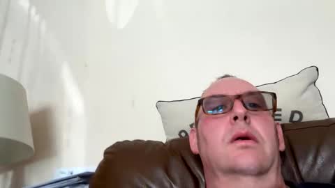 Snapshot of biggloves4bighands chatting on September 2025 11:10:01 AM biggloves4bighands online show from September 2025 11:10:01 AM