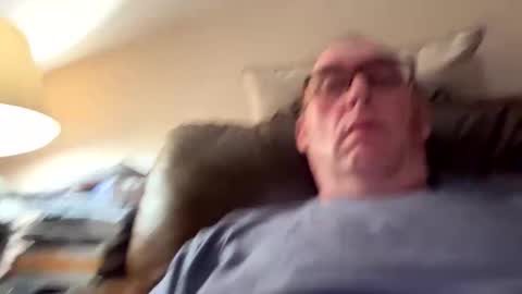 Snapshot of biggloves4bighands chatting on September 2025 10:23:01 PM biggloves4bighands online show from September 2025 10:23:01 PM