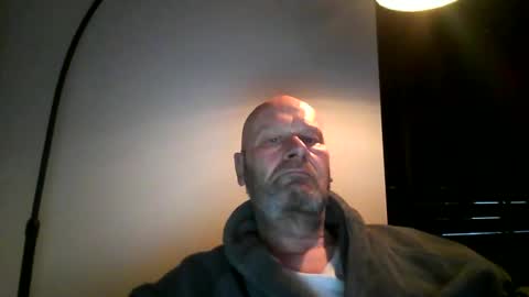 Snapshot of bigmike3339 chatting on December 2024 07:37:01 AM bigmike3339 online show from December 2024 07:37:01 AM