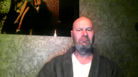 Snapshot of bigmike3339 chatting on January 2025 04:20:01 AM bigmike3339 online show from January 2025 04:20:01 AM