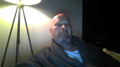 Snapshot of bigmike3339 chatting on February 2025 05:59:02 AM bigmike3339 online show from February 2025 05:59:02 AM