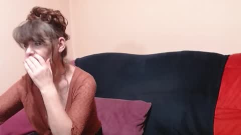 Sophia online show from November 2025 08:45:01 PM