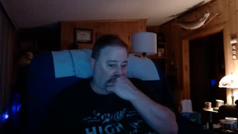 Snapshot of bigthicksatisfying2 chatting on February 2025 05:02:01 AM bigthicksatisfying2 online show from February 2025 05:02:01 AM