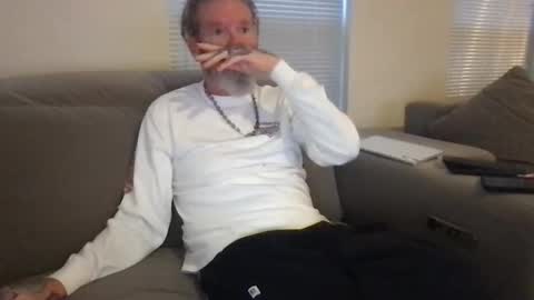 Snapshot of bigwhitedickdaddy69 chatting on November 2025 12:03:01 PM Bigwhitedickdaddy and BabyCakes online show from November 2025 12:03:01 PM