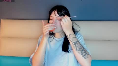 Snapshot of bilie__eilish chatting on April 2026 12:11:02 PM bilie__eilish online show from April 2026 12:11:02 PM