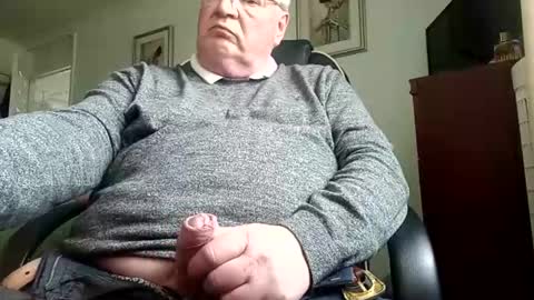 Snapshot of billlllllyb chatting on May 2026 10:44:02 AM billlllllyb online show from May 2026 10:44:02 AM