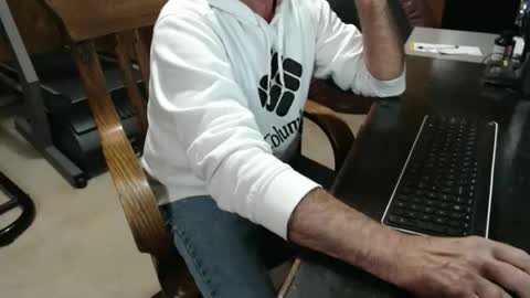 Snapshot of billy471 chatting on February 2026 08:04:02 PM billy471 online show from February 2026 08:04:02 PM