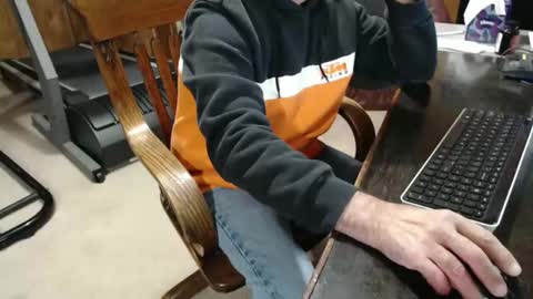 Snapshot of billy471 chatting on February 2026 10:40:01 PM billy471 online show from February 2026 10:40:01 PM