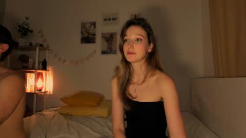 Billy and Lisahelp us to reach 100 likes online show from January 2025 11:03:02 PM