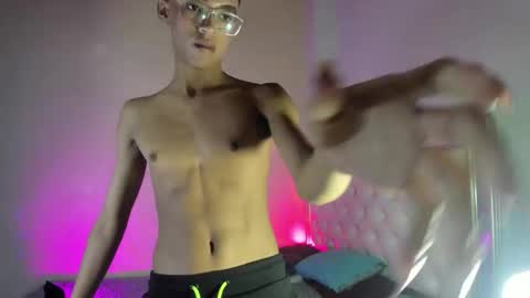 Sam online show from November 2025 04:49:02 PM