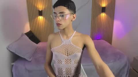 Sam online show from November 2025 03:42:02 AM