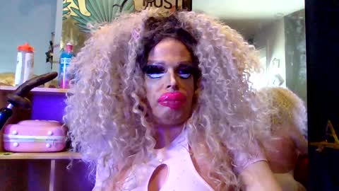 Snapshot of bimbogiga chatting on October 2025 09:29:02 AM bimbogiga online show from October 2025 09:29:02 AM