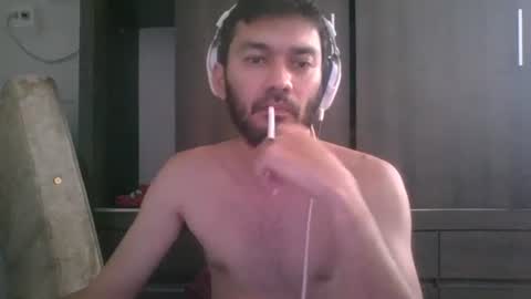 Snapshot of binhodm1 chatting on January 2025 04:27:01 PM binhodm1 online show from January 2025 04:27:01 PM