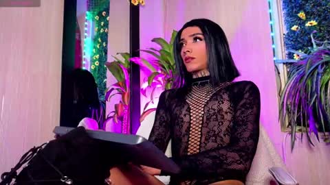  ..  .. online show from October 2025 01:28:02 AM