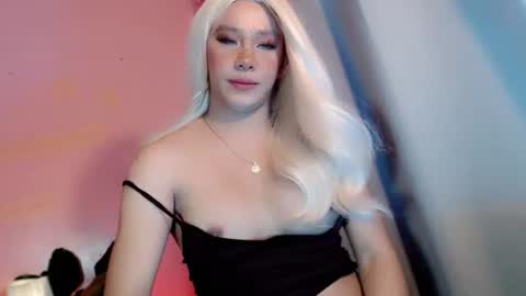 Snapshot of bitchofmanila69 chatting on June 2026 06:52:02 AM YOUR QUEEN online show from June 2026 06:52:02 AM