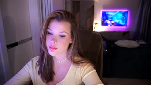 Ann Braslowsky online show from December 2025 01:10:02 AM