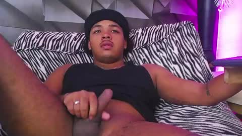 Snapshot of black_king_241 chatting on February 2025 05:23:02 PM black_king_241 online show from February 2025 05:23:02 PM