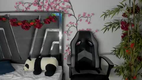 B L A C K  R O S E  online show from September 2025 11:33:01 AM