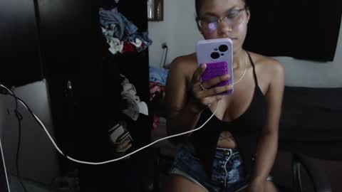 Snapshot of black_scarlet_ chatting on November 2025 02:00:01 AM black_scarlet_ online show from November 2025 02:00:01 AM