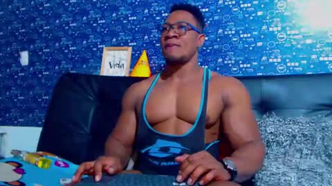 Snapshot of black_seus85 chatting on October 2025 08:59:02 PM duglas online show from October 2025 08:59:02 PM